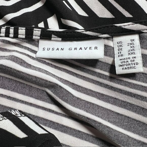 Susan Graver Black & White Decorative V-Neck Blouse Size 1X - Picture 7 of 7